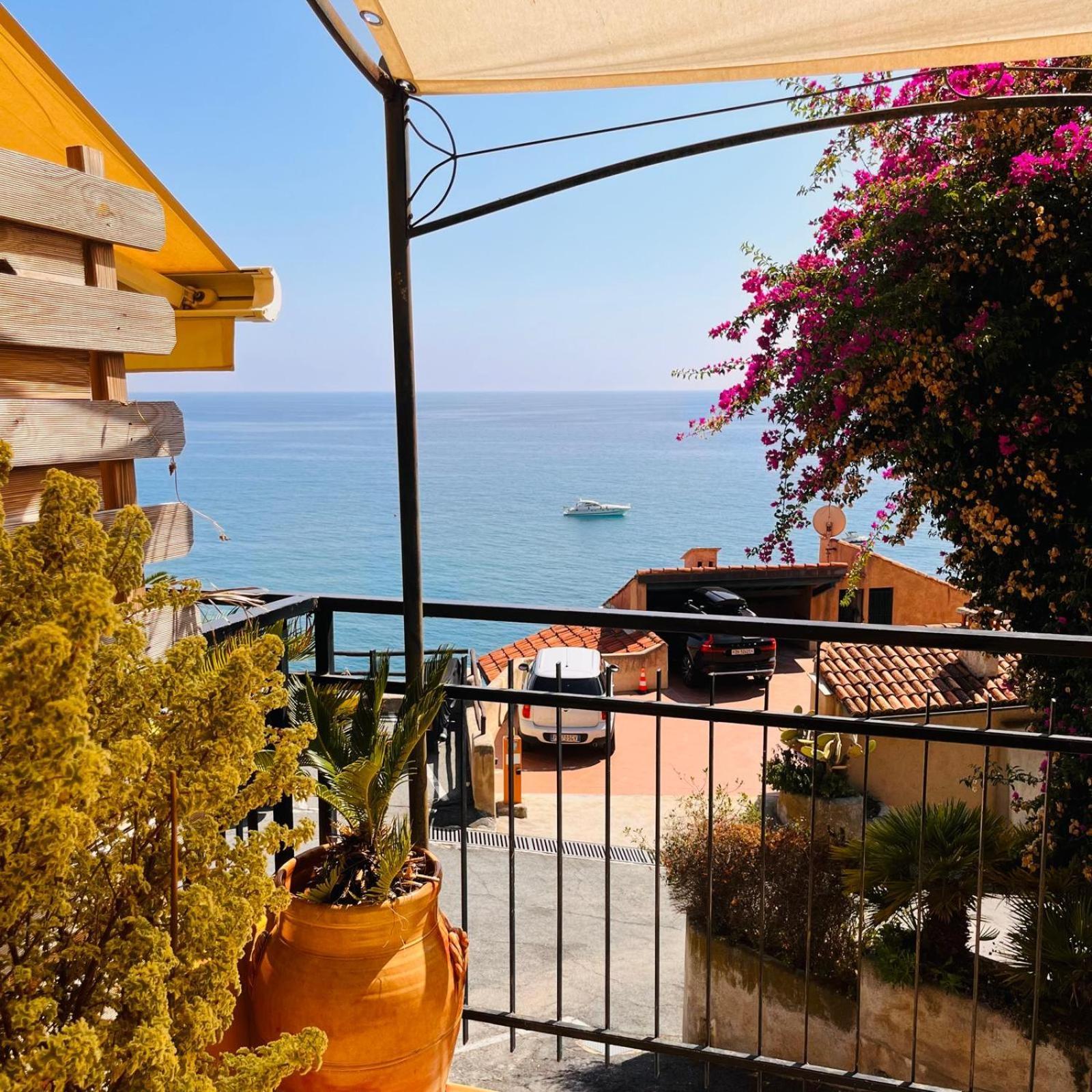 Lo Scoglio Apartment Varigotti Eksteriør billede